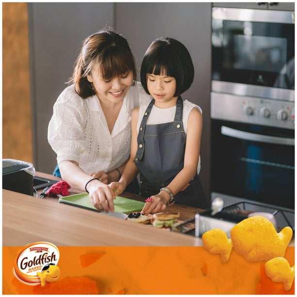 Goldfish Baby Cheddar Crackers, Snack Crackers, 7.2 oz bag - LOOP MX
