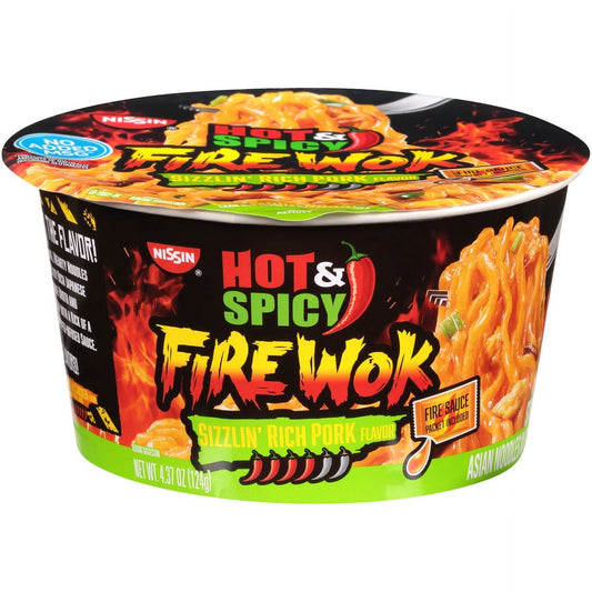 Nissin Fideos Asiáticos Picantes y Picantes Fire Wok con un Rico Sabor a Cerdo en Salsa, 4,37 oz