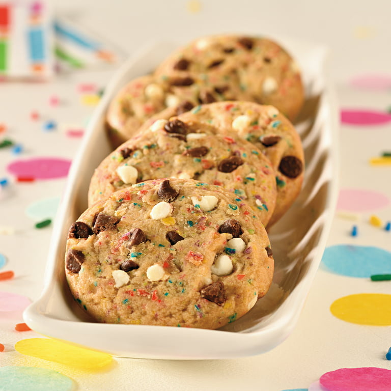 CHIPS AHOY! Chewy Confetti Cake Chocolate Chip Cookies with Sprinkles, Family Size, 14.38 oz - LOOP MX