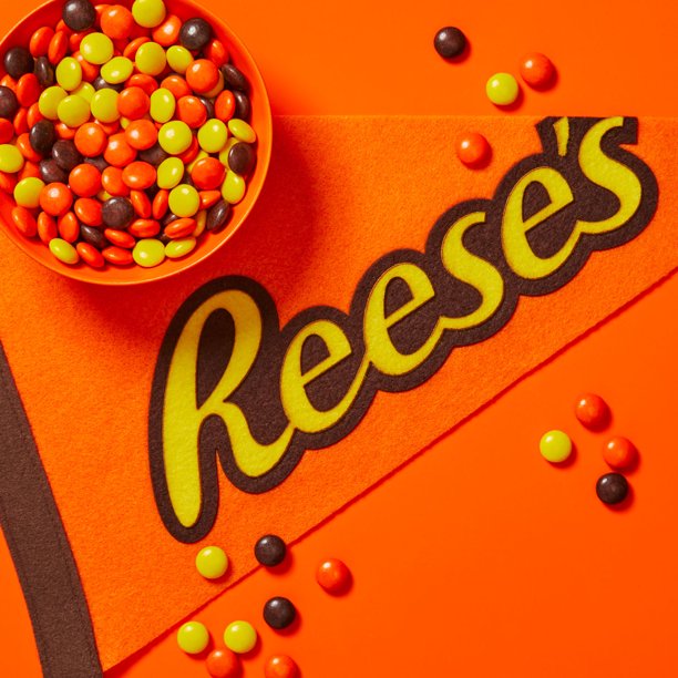 REESE'S PIECES Peanut Butter in a Crunchy Shell, Theater Candy Box, 4 oz - LOOP MX